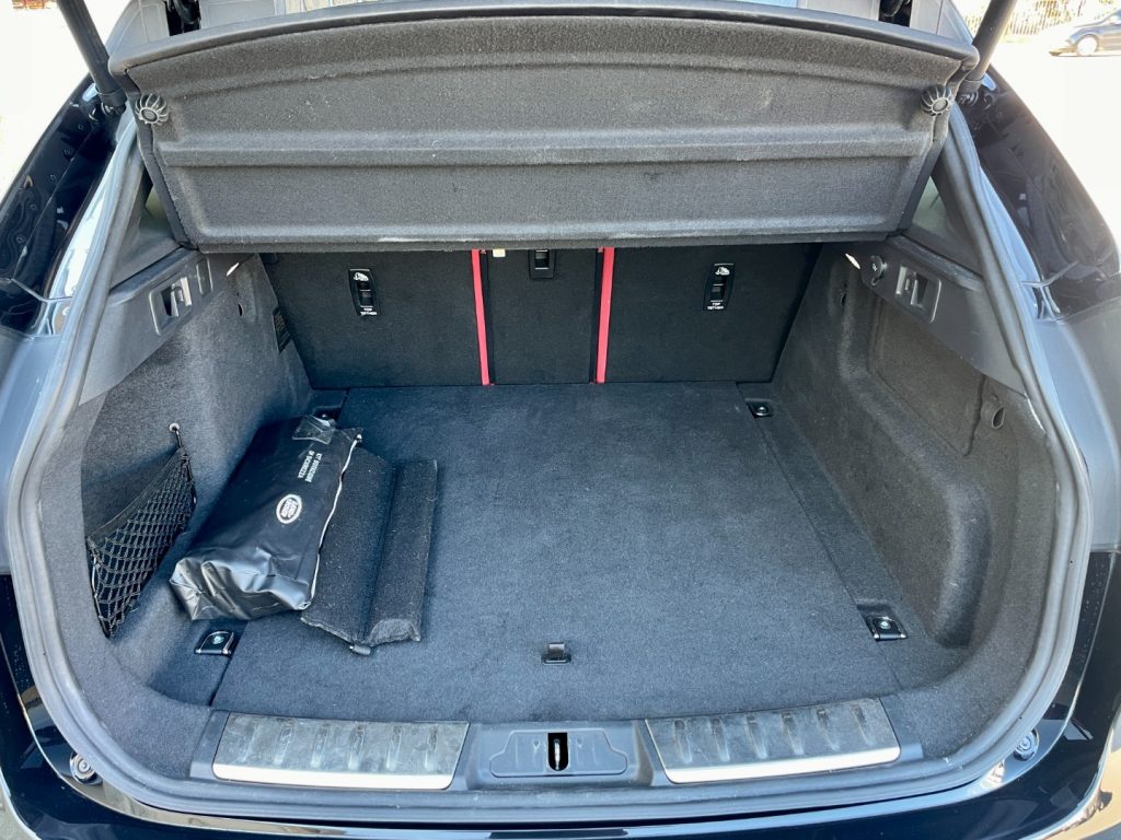 JAGUAR F-Pace 2.0d D200 AWD R-Dynamic SE - 27