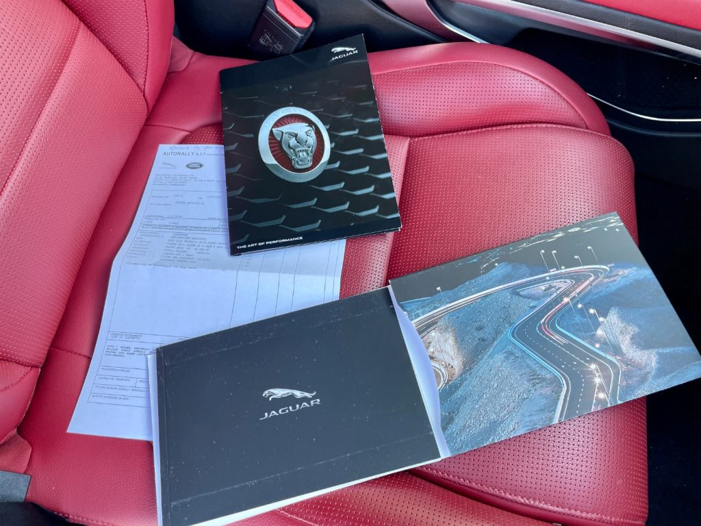 JAGUAR F-Pace 2.0d D200 AWD R-Dynamic SE - 21