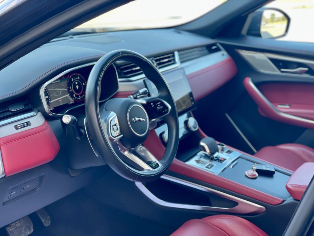 JAGUAR F-Pace 2.0d D200 AWD R-Dynamic SE - 18