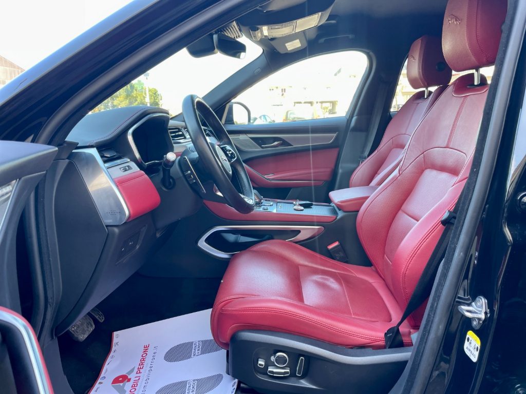 JAGUAR F-Pace 2.0d D200 AWD R-Dynamic SE - 7