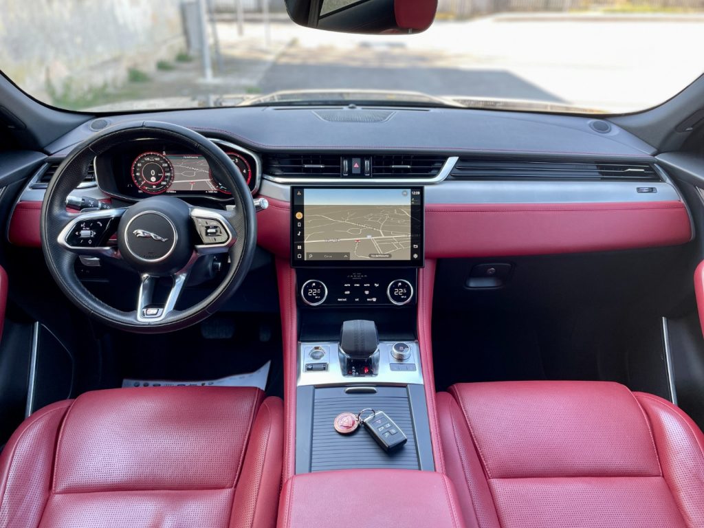 JAGUAR F-Pace 2.0d D200 AWD R-Dynamic SE - 8