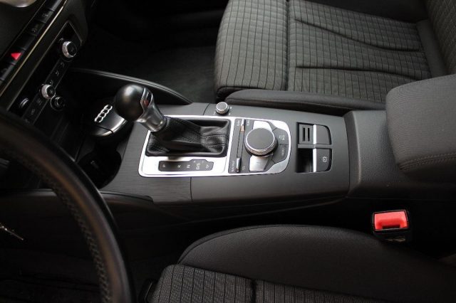 AUDI A3 -Sportback 2.0 TDI quattro S tronic Ambiente