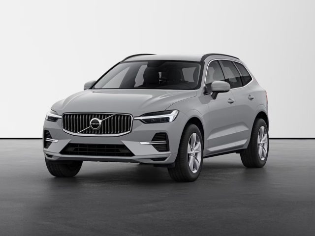 Volvo XC60: dimensioni, interni e prova della B4 AWD Geartronic