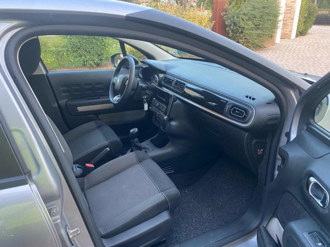 CITROEN C3 PureTech 82 Shine - abitacolo-anteriore