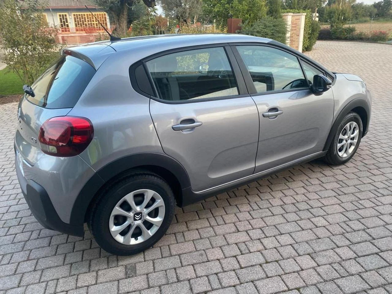 CITROEN C3 PureTech 82 Shine - posteriore-dx