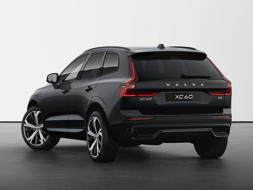 Auto nuova VOLVO XC60 B4 (b) Plus Dark Aut. - MY24 -  -  Concessionaria Ufficiale Volvo, Modena