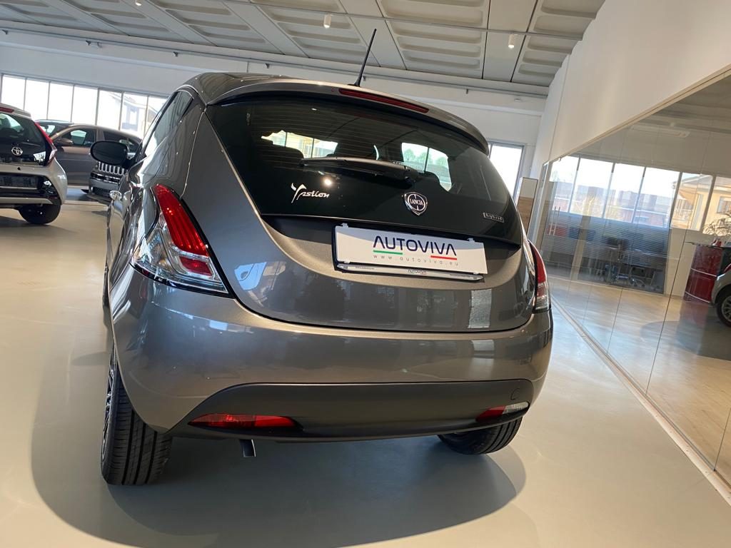 LANCIA Ypsilon 1.0 FireFly 5 porte S&S Hybrid Silver Plus - 3