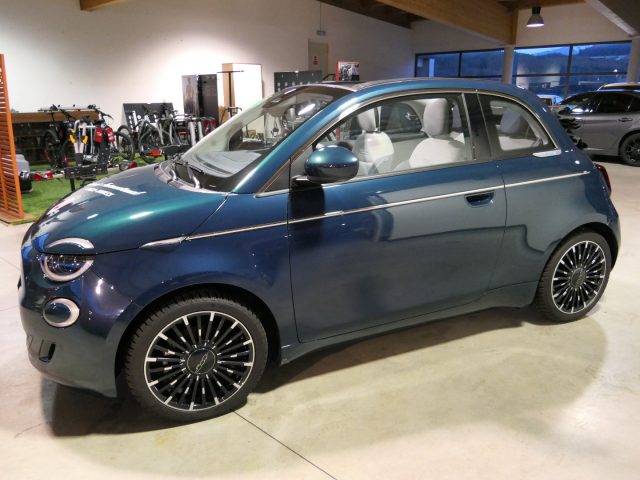 FIAT 500 Blau metallisiert
