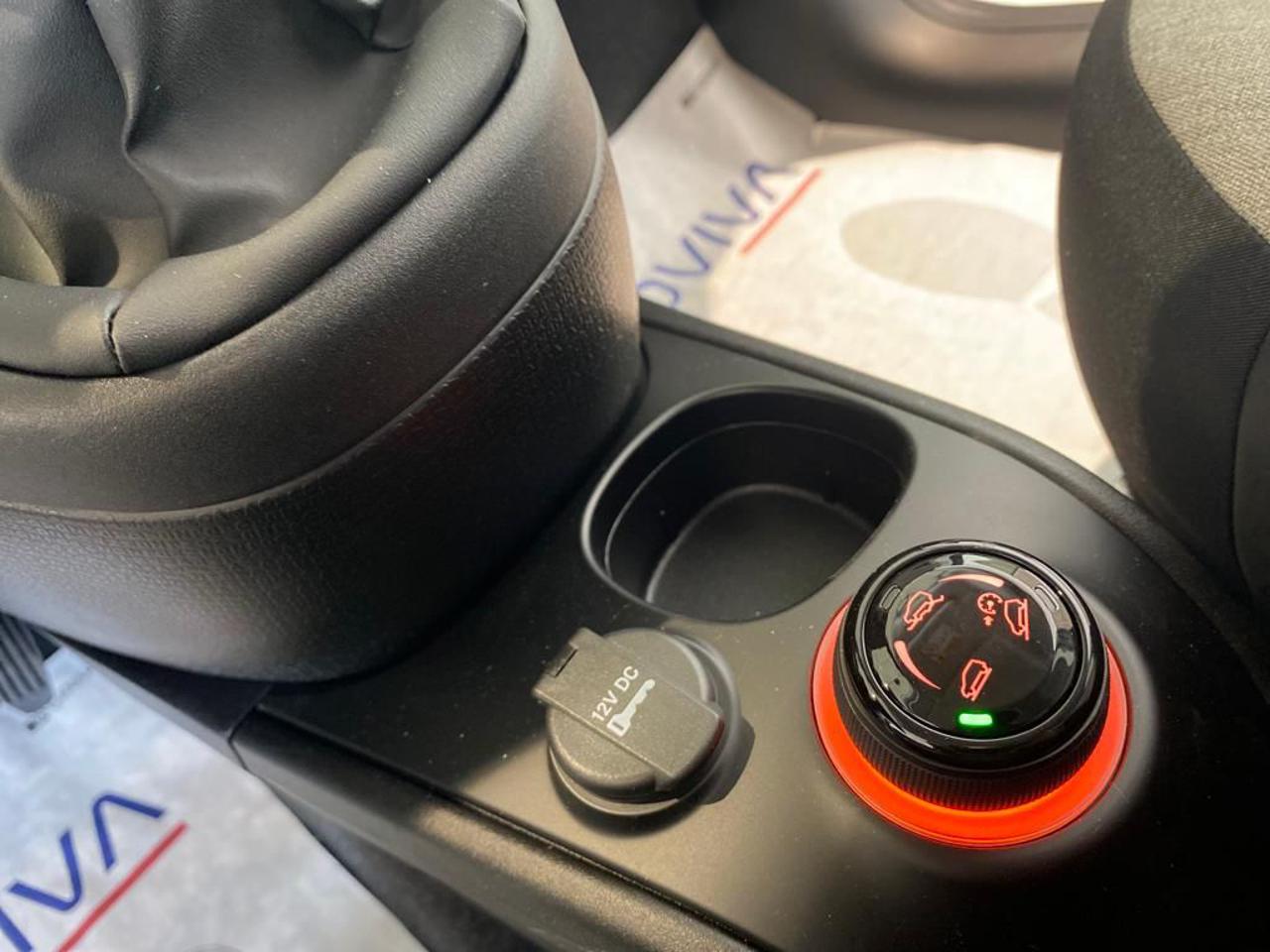 FIAT Panda Cross 0.9 TwinAir Turbo S&S 4x4 - strumenti-interni