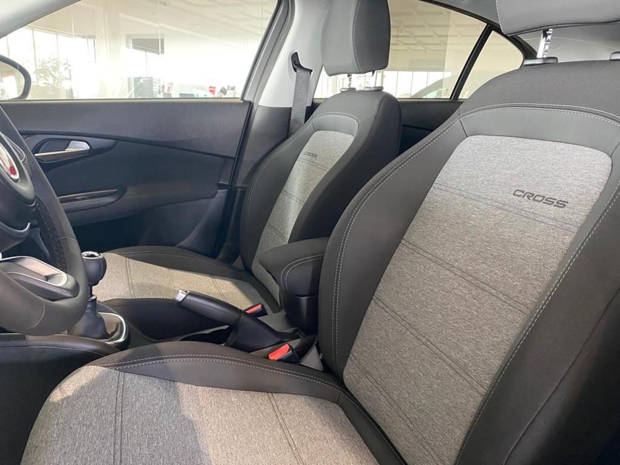 FIAT Tipo 1.6 Mjt S&S 5 porte Cross - abitacolo-anteriore