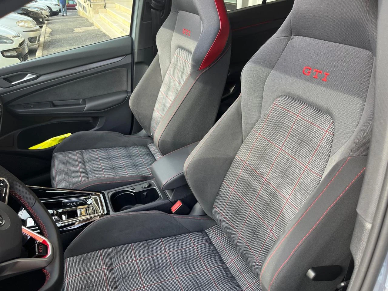 VOLKSWAGEN Golf GTI 2.0 MATRIX TETTO HARMAN/KARDON 19 - abitacolo-anteriore
