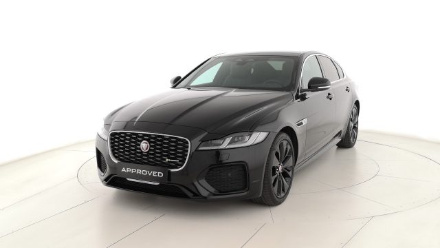 Interni della Jaguar XF del 2023