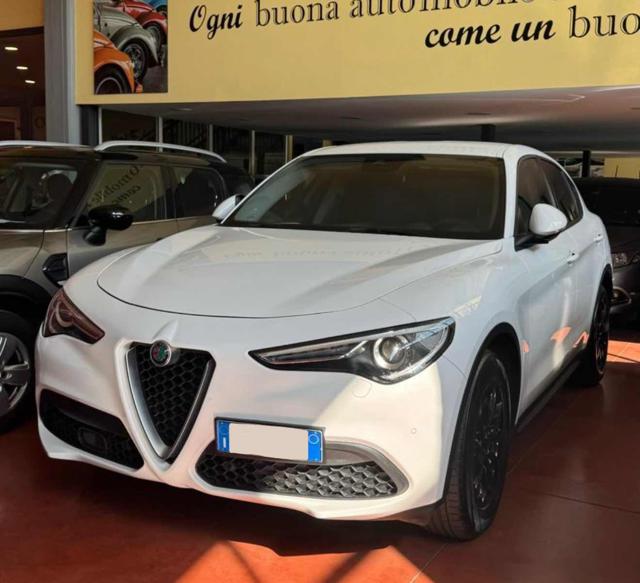ALFA ROMEO Stelvio Bianco pastello