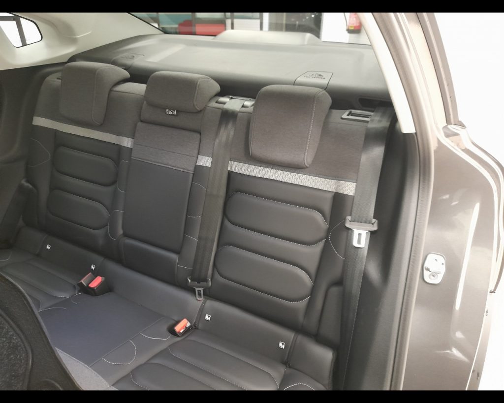 CITROEN C4 X 1.2 puretech Shine s&s 130cv eat8 - 19