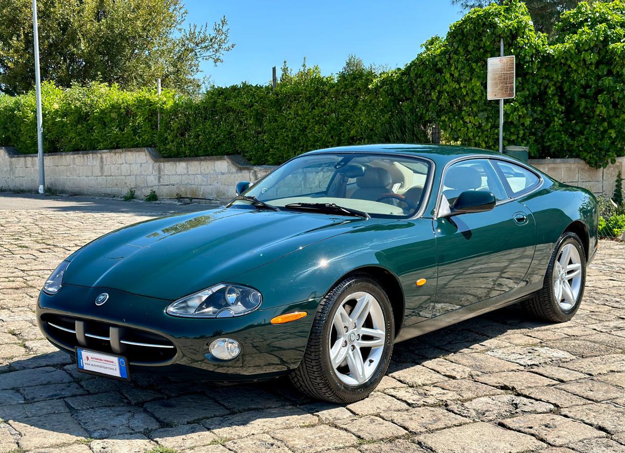 JAGUAR XK8 4.2 V8 Coupé - anteriore-sx