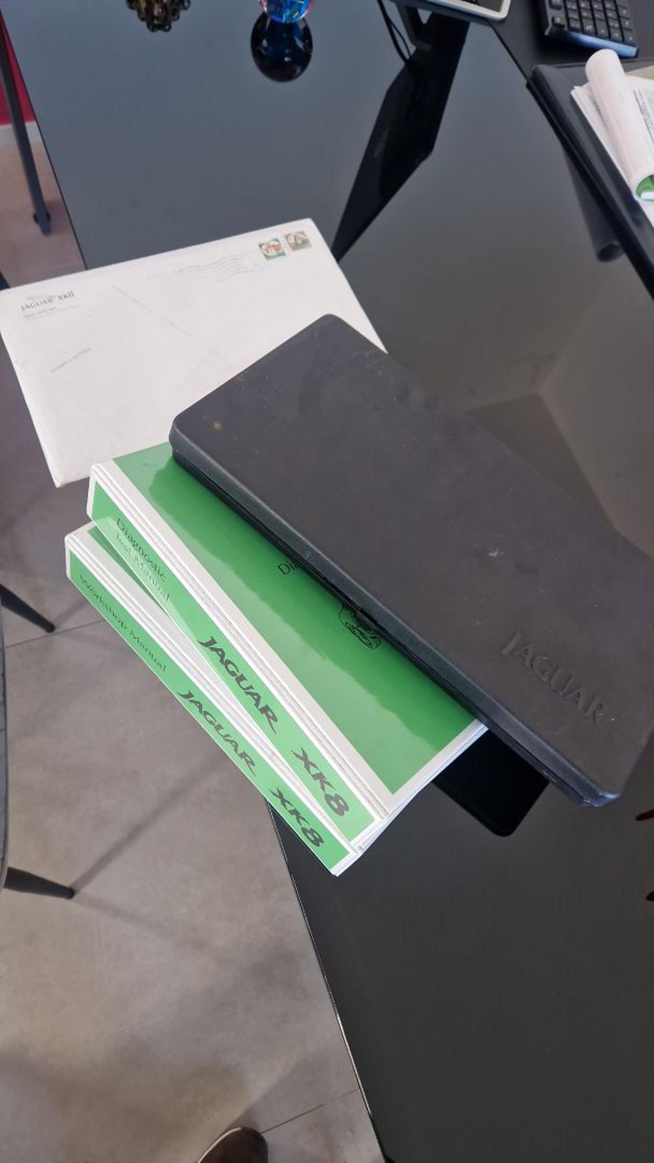 JAGUAR XK8 4.2 V8 Coupé - documenti