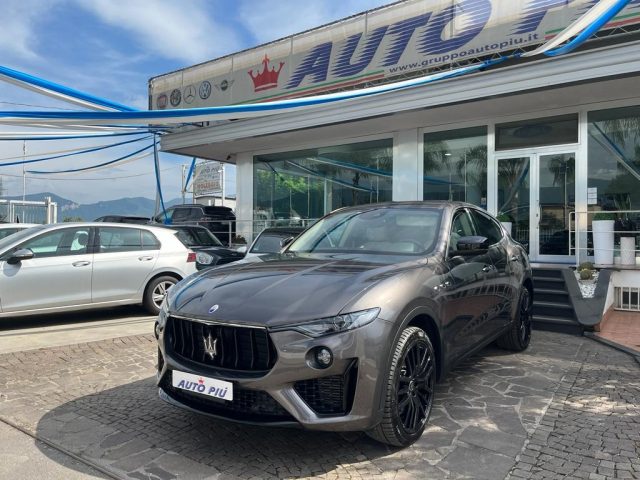 MASERATI Levante Grigio metallizzato