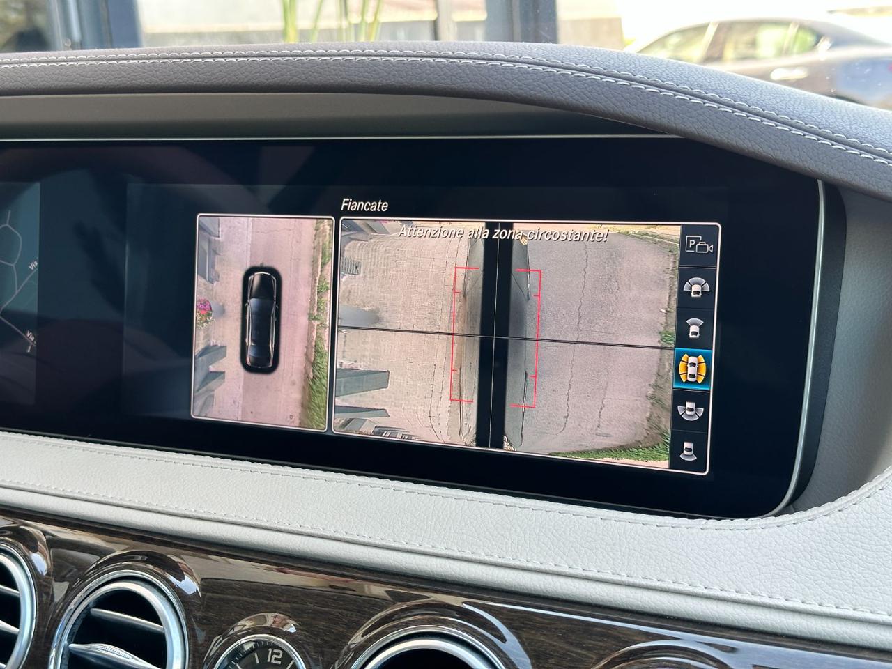 MERCEDES-BENZ S 350 d 4Matic Premium Plus - display-interno