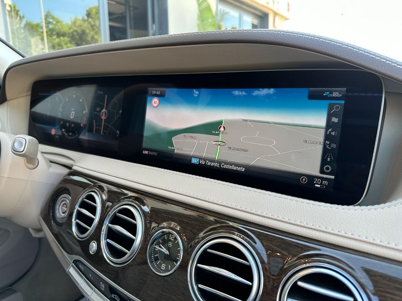 MERCEDES-BENZ S 350 d 4Matic Premium Plus - display-interno