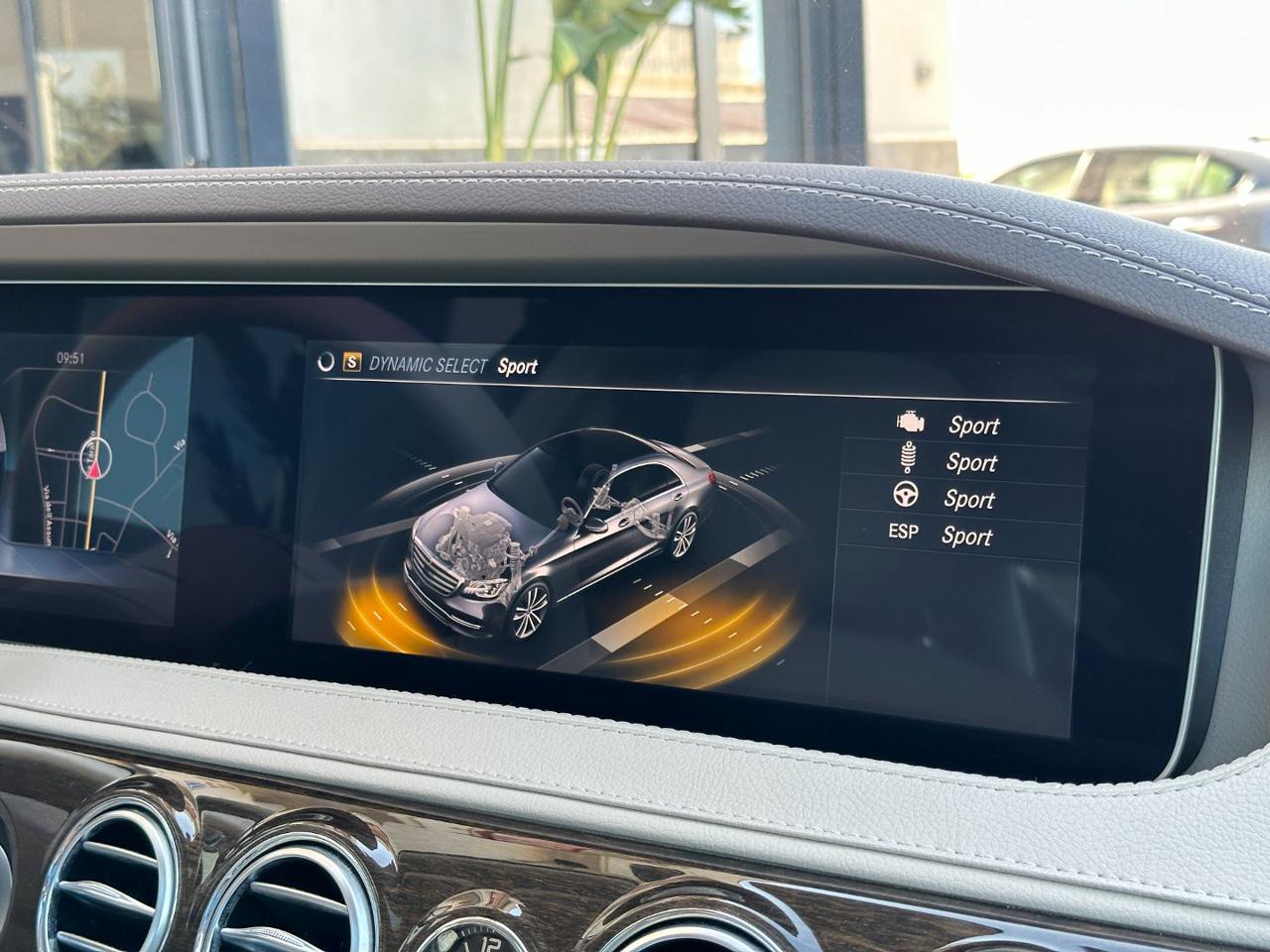 MERCEDES-BENZ S 350 d 4Matic Premium Plus - display-interno