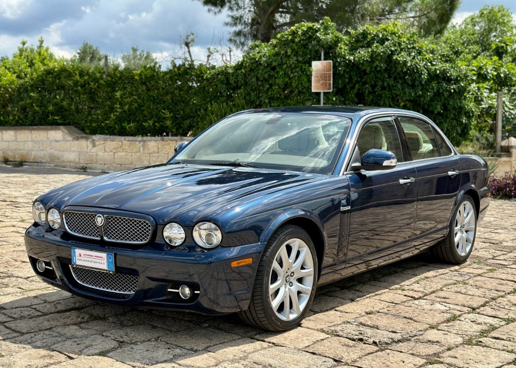 JAGUAR XJ 2.7 D V6 Sovereign - Service Book Jaguar - 5