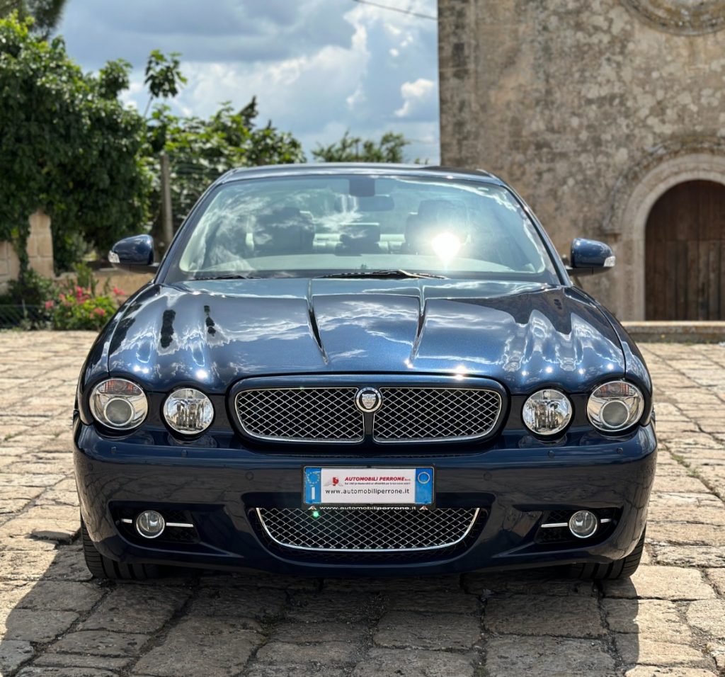JAGUAR XJ 2.7 D V6 Sovereign - Service Book Jaguar - 16
