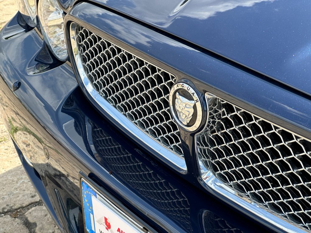 JAGUAR XJ 2.7 D V6 Sovereign - Service Book Jaguar - 18