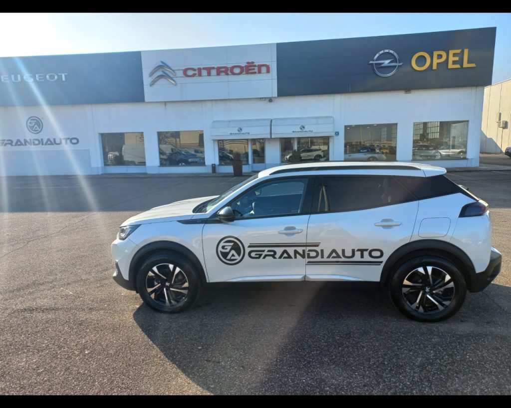 PEUGEOT 2008 e- Allure 100kW - 3