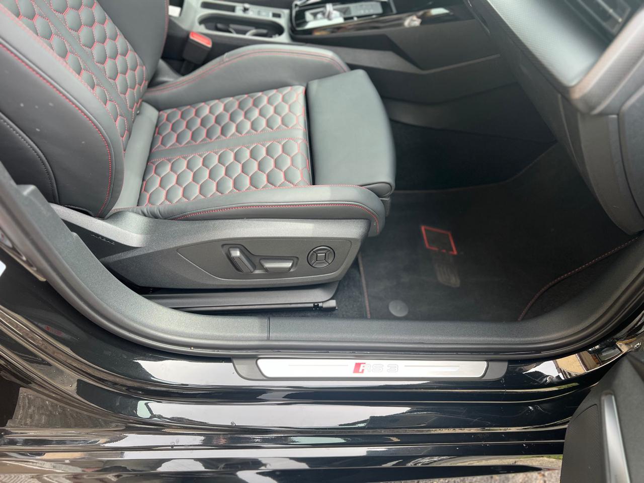 AUDI RS3 SPB TFSI quattro TETTO V-MAX B&O - abitacolo-anteriore