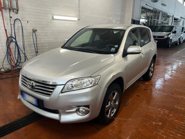 TOYOTA RAV 4 Argento metallizzato