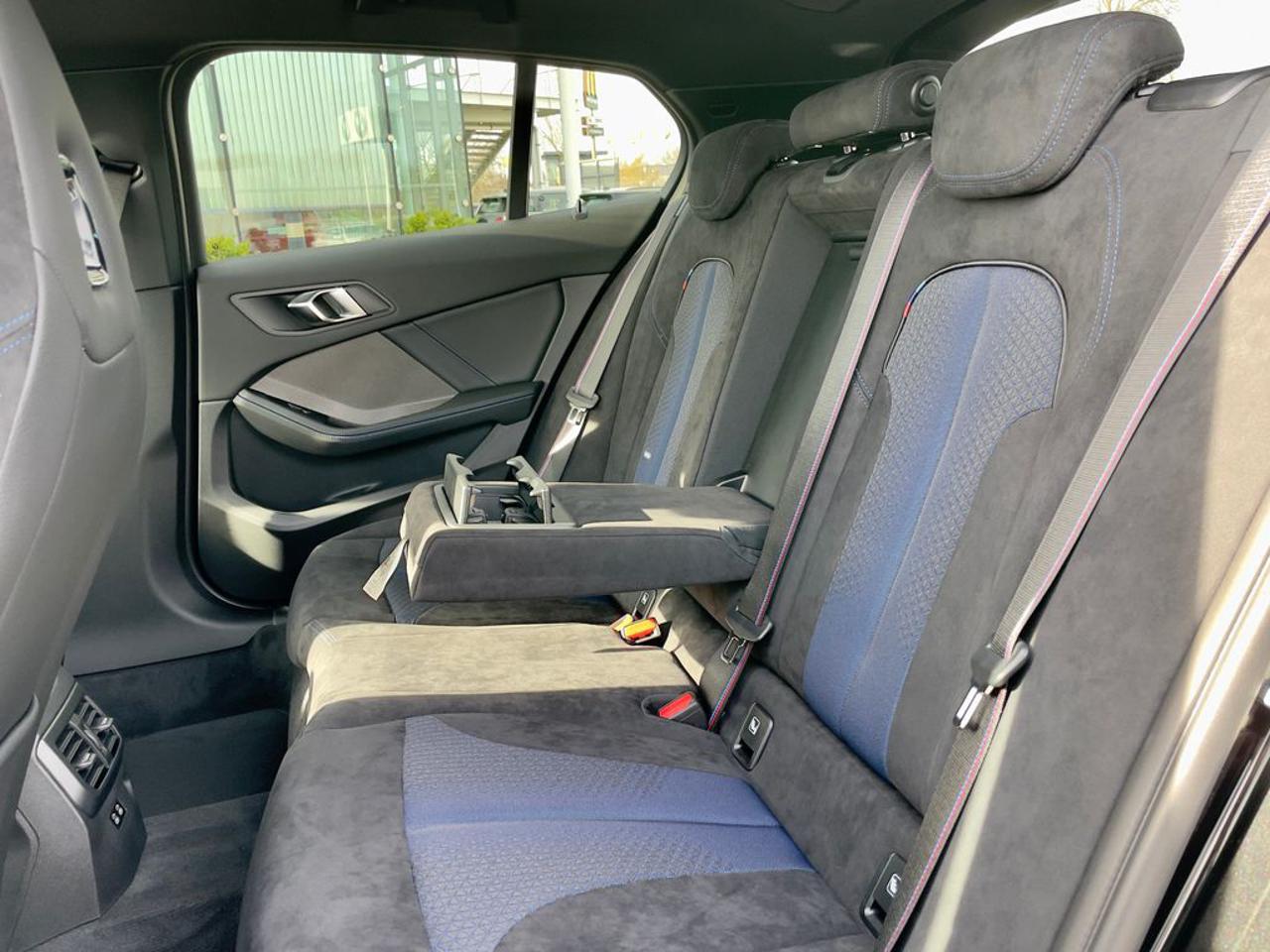 BMW M135 i xDrive H/K HEAD-UP - abitacolo-posteriore