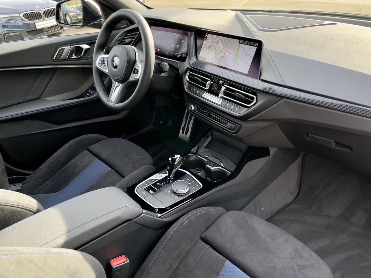 BMW M135 i xDrive H/K HEAD-UP - abitacolo-anteriore