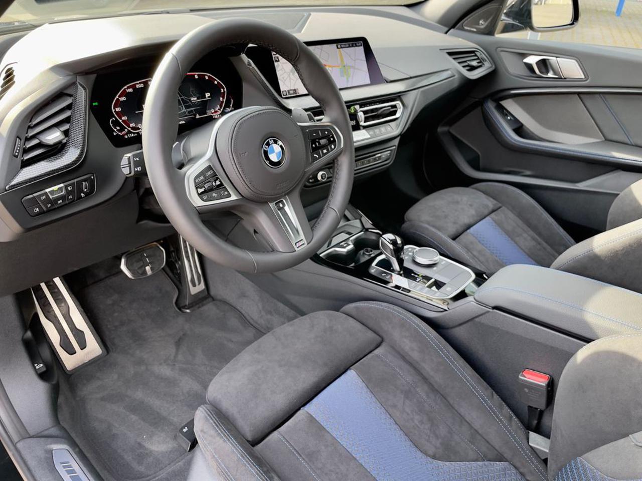 BMW M135 i xDrive H/K HEAD-UP - abitacolo-anteriore