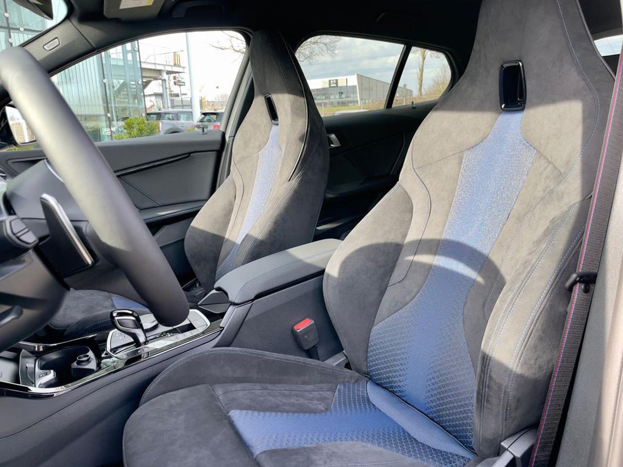 BMW M135 i xDrive H/K HEAD-UP - abitacolo-anteriore