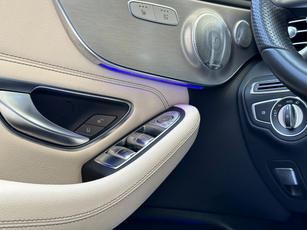 MERCEDES-BENZ C 220 d Cabrio Premium AMG - 1 prop./ FULL - 45