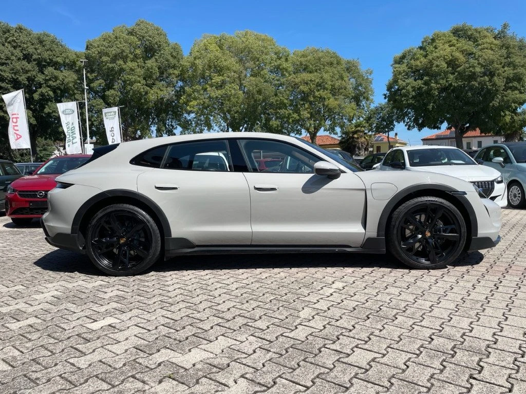 PORSCHE Taycan 4 Cross Turismo - 4