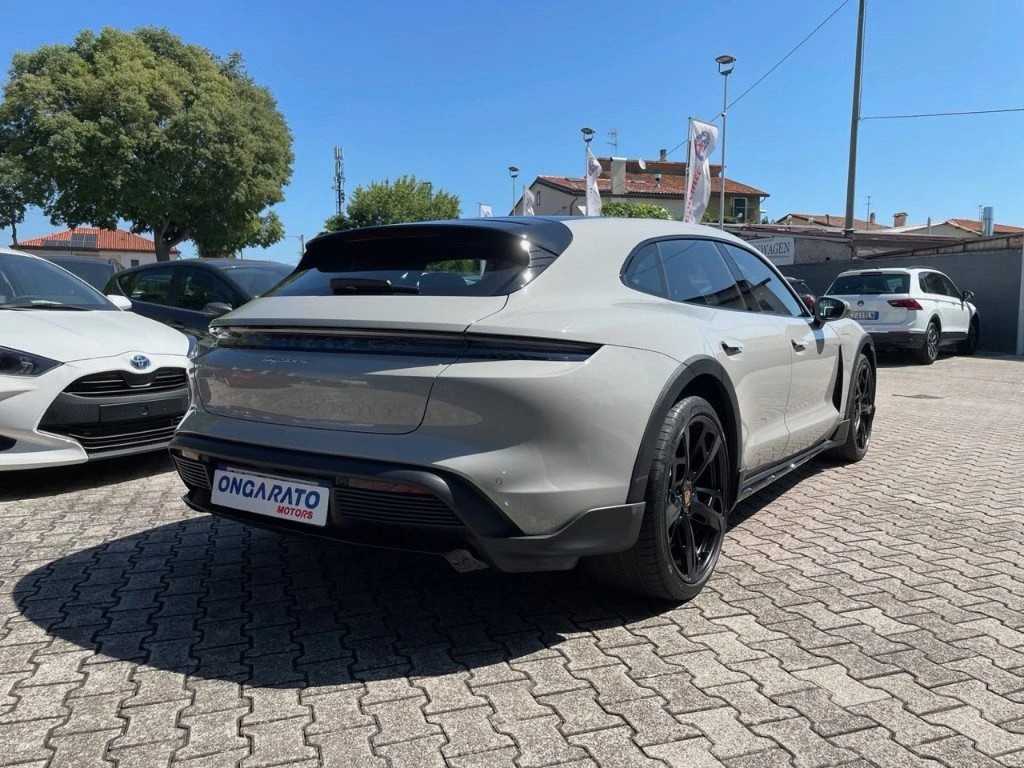 PORSCHE Taycan 4 Cross Turismo - 5