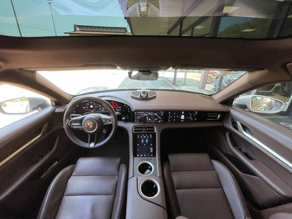 PORSCHE Taycan 4 Cross Turismo - 7