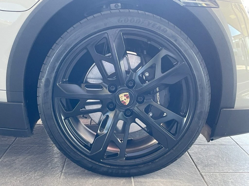 PORSCHE Taycan 4 Cross Turismo - 21