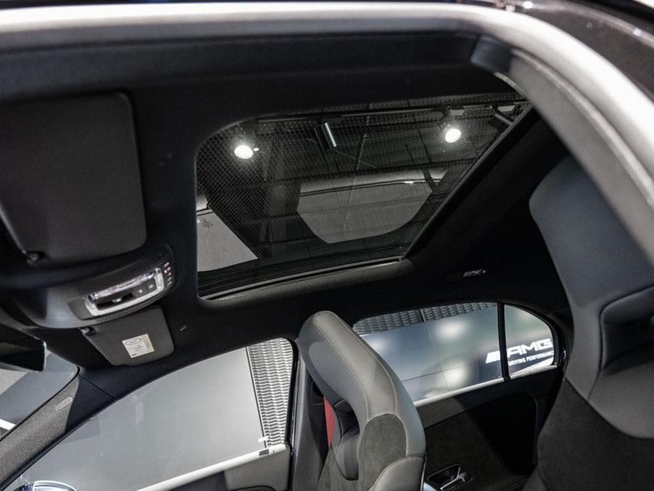 MERCEDES-BENZ A 35 AMG 4Matic Premium AMG TETTO MBUX - abitacolo-anteriore