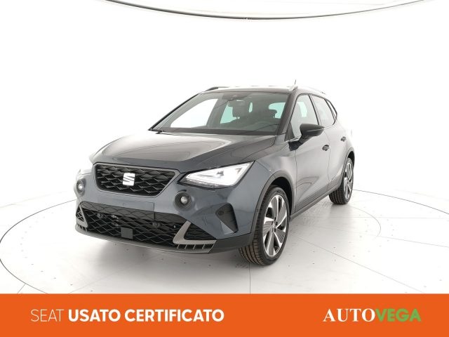 SEAT Arona Nero pastello