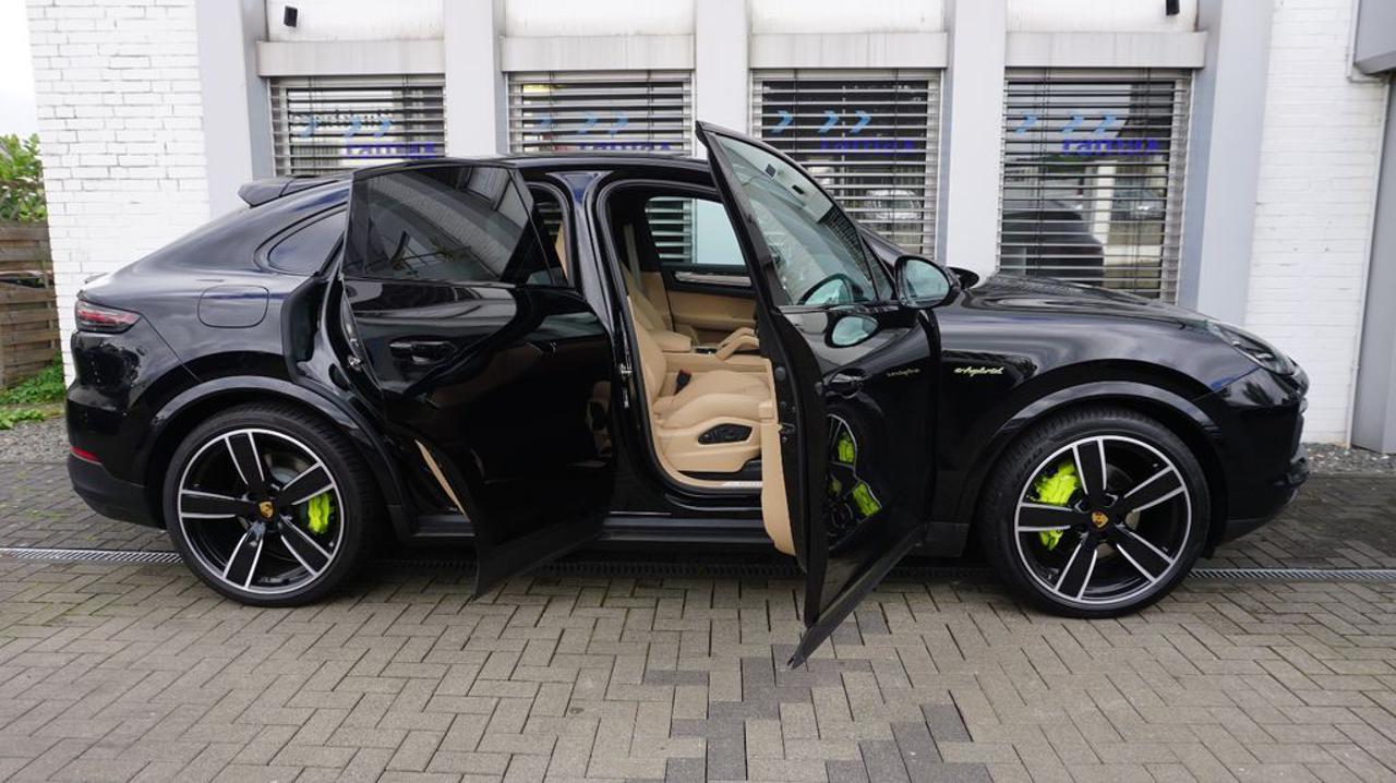 PORSCHE Cayenne Coupé 3.0 V6 E-Hybrid PLATINUM TETTO - lato-dx