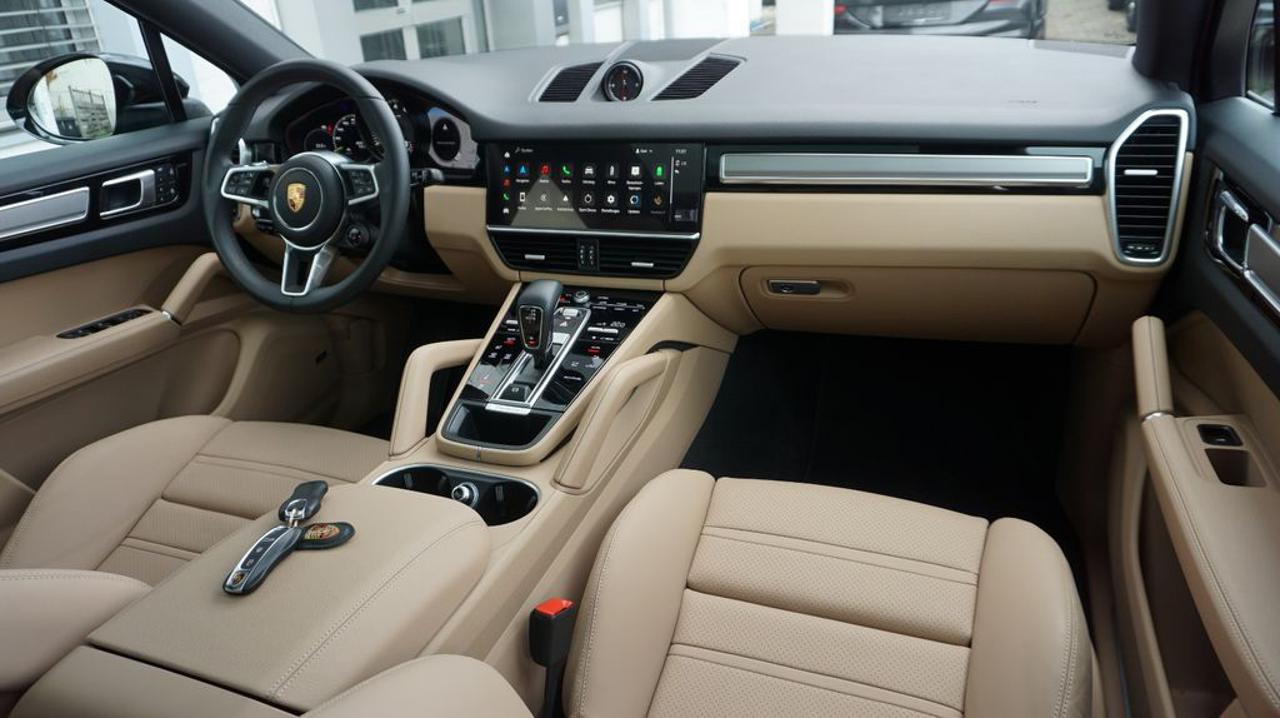 PORSCHE Cayenne Coupé 3.0 V6 E-Hybrid PLATINUM TETTO - abitacolo-anteriore