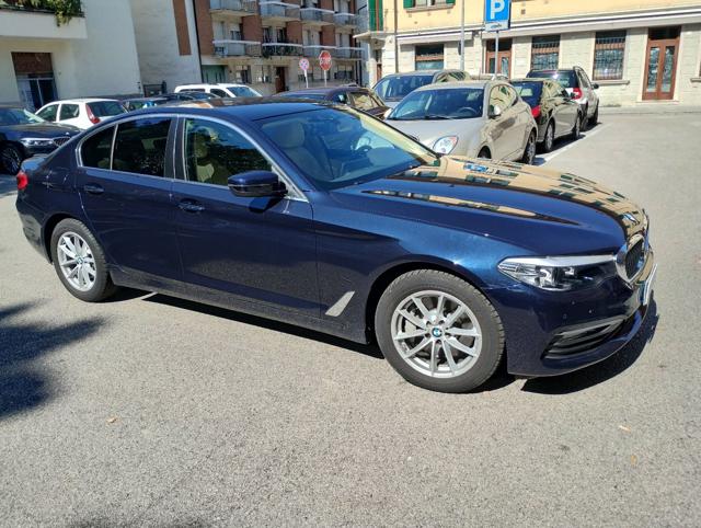 BMW 530 d xDrive 249CV Luxury 