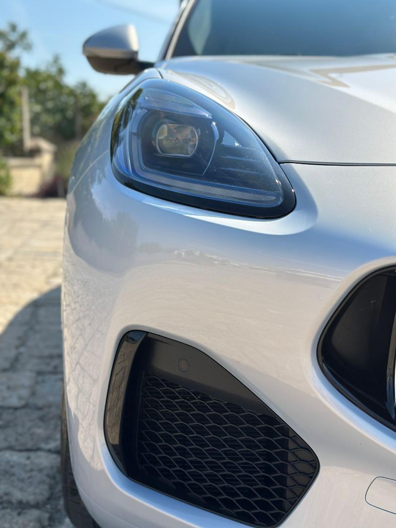 MASERATI Grecale 2.0 MHEV 300 CV GT - luci-frontali