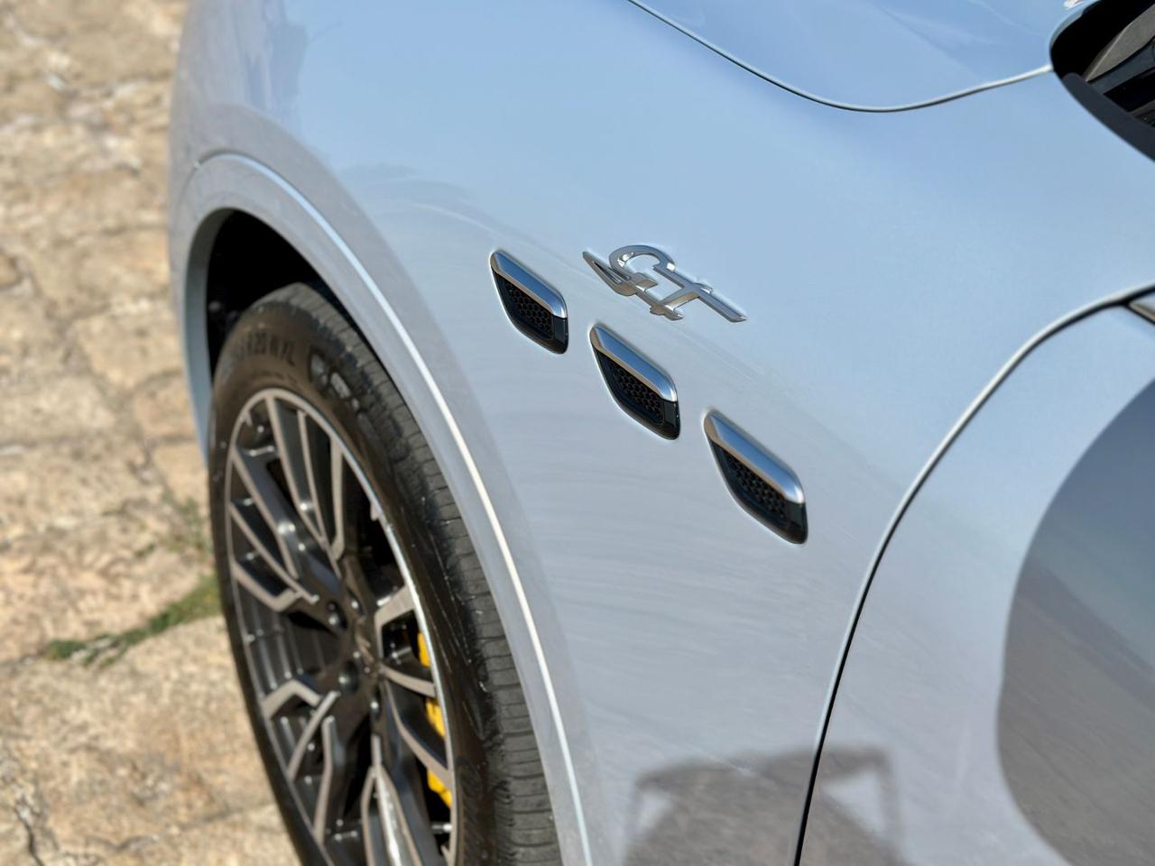 MASERATI Grecale 2.0 MHEV 300 CV GT - strumenti-interni