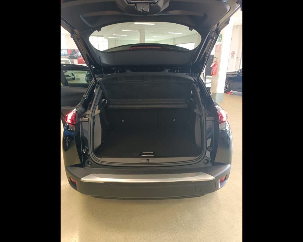 PEUGEOT 2008 e- Allure Pack 100kW - 5