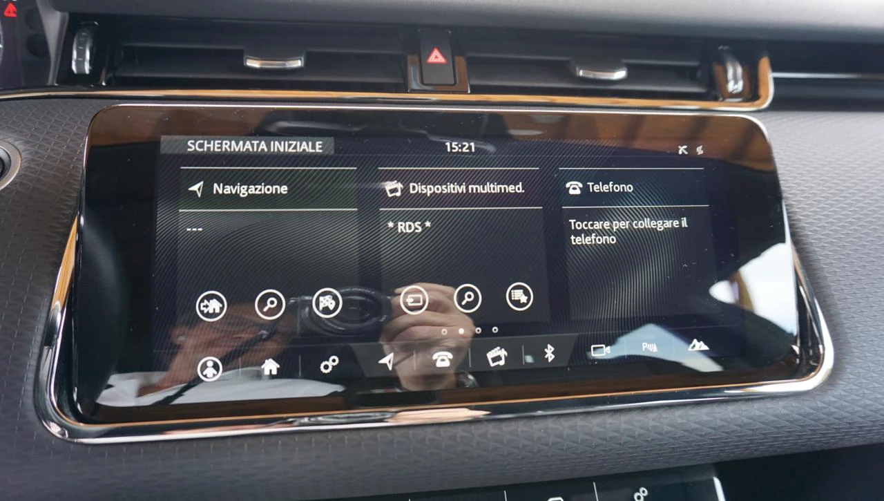 LAND ROVER Range Rover Evoque 2.0 I4 200 CV AWD Auto R-Dynamic S - display-interno