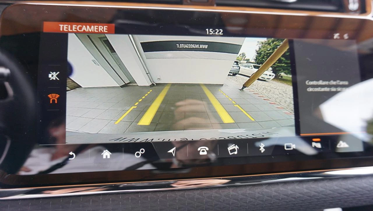 LAND ROVER Range Rover Evoque 2.0 I4 200 CV AWD Auto R-Dynamic S - display-interno