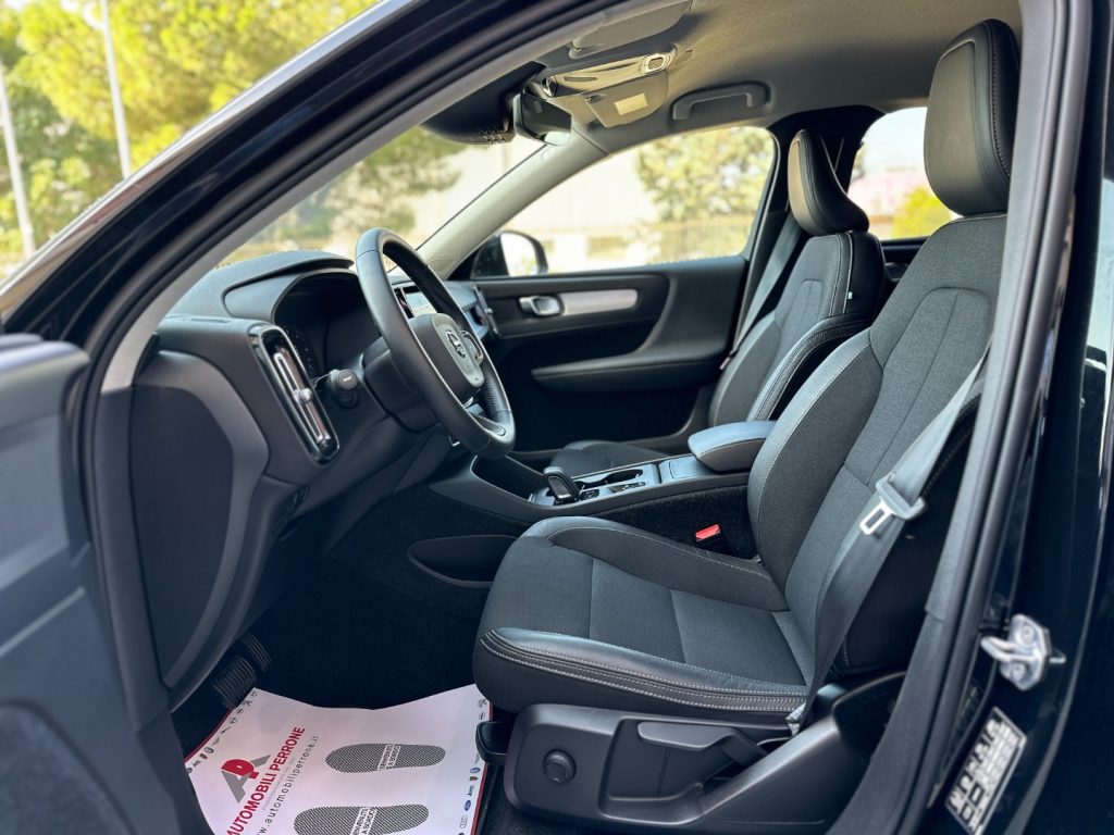 VOLVO XC40 D3 Geartronic Momentum Pro - 6